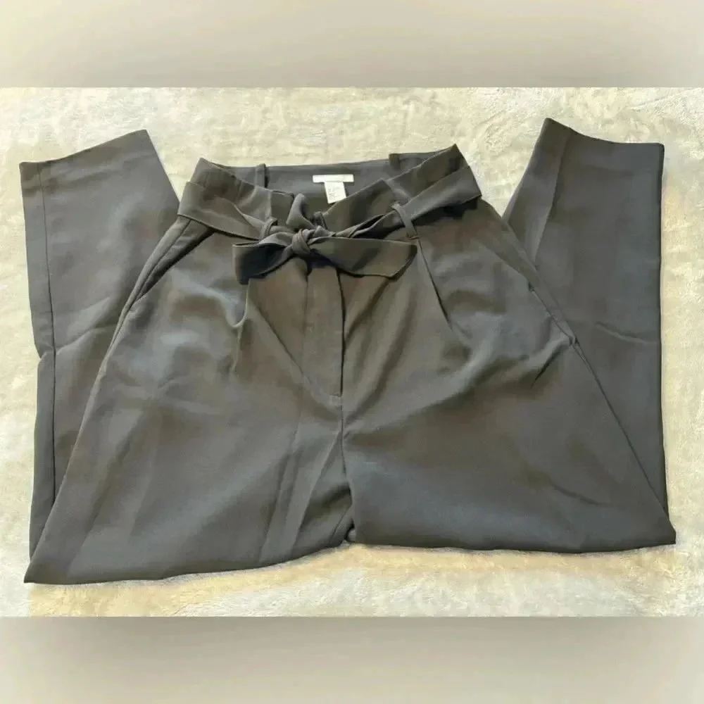 H&M High Rise Pleated Paperbag Pants | Belted Pants| | Size 8 | Color Black